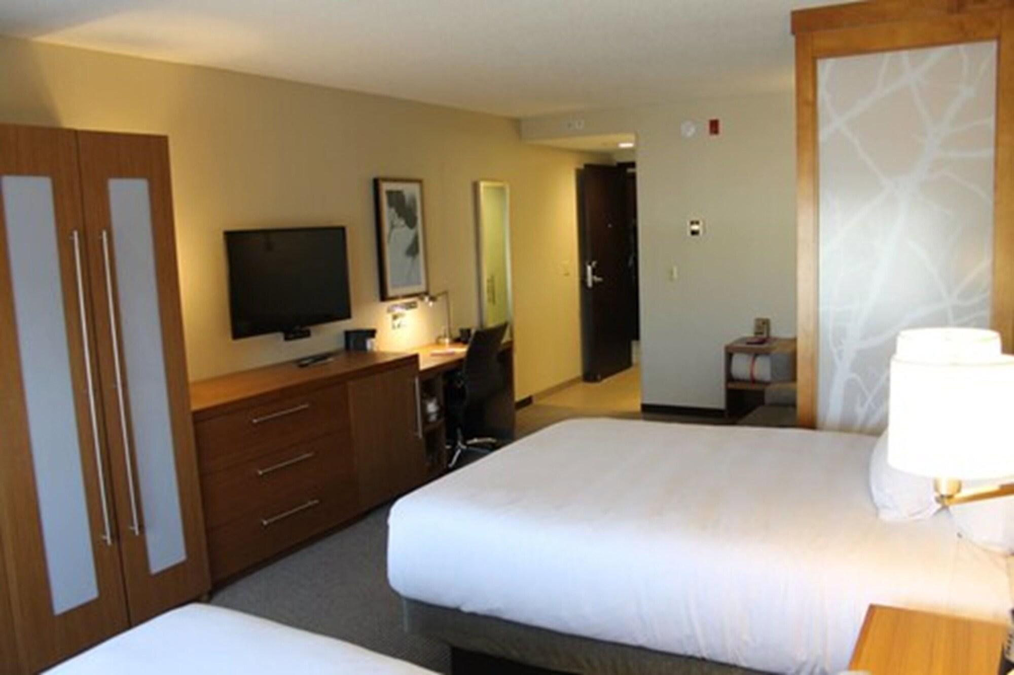 Hyatt Place Detroit/Novi Exterior photo